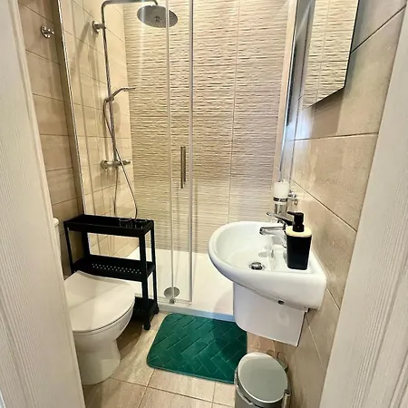 60s-style Coastal Retreat Minutes From The アパート
