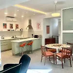 Apartmán 60s-style Coastal Retreat Minutes From The