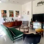 60s-style Coastal Retreat Minutes From The *