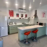 60s-style Coastal Retreat Minutes From The Apartmán Mellieħa