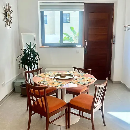 公寓 60s-style Coastal Retreat Minutes From The *