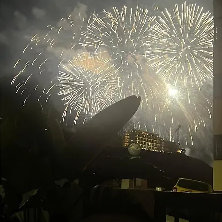 60s-style Coastal Retreat Minutes From The Apartament *