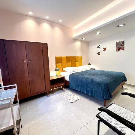 Appartement 60s-style Coastal Retreat Minutes From The *