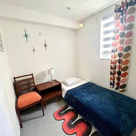 60s-style Coastal Retreat Minutes From The Mellieħa