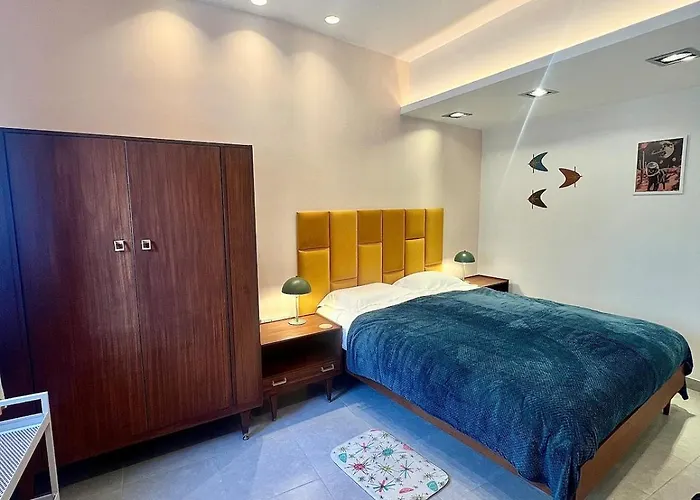 Διαμέρισμα 60s-style Coastal Retreat Minutes From The *