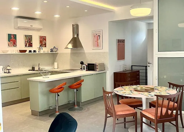 Διαμέρισμα 60s-style Coastal Retreat Minutes From The