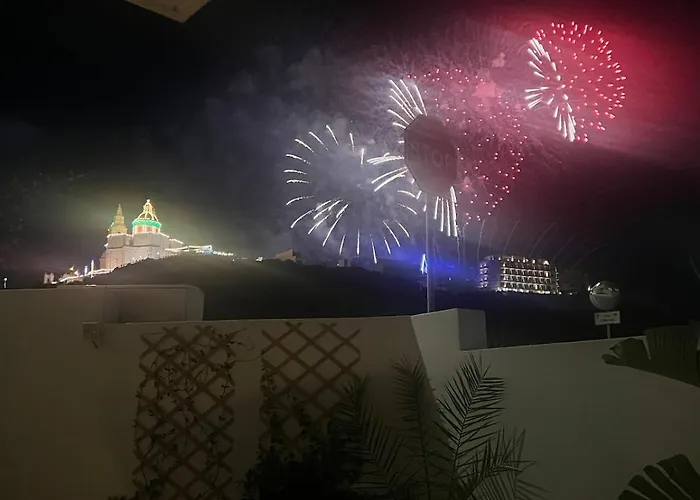 60s-style Coastal Retreat Minutes From The Διαμέρισμα